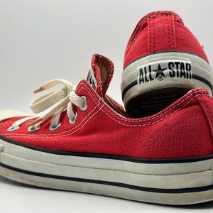 RED CONVERSE ALL STAR WOMENS SZ 6 MNS SZ 4